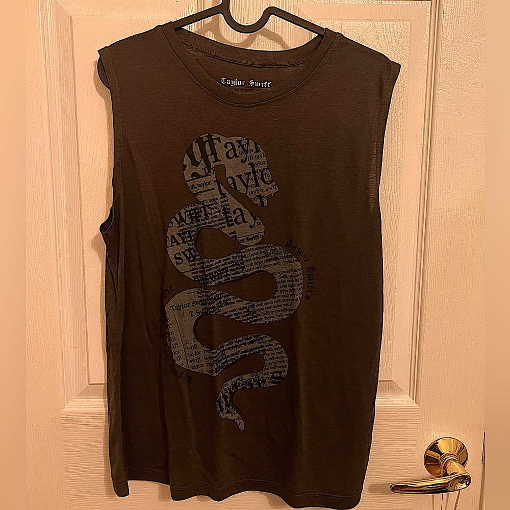 Taylor Swift - Rep Tour Tank 🖤